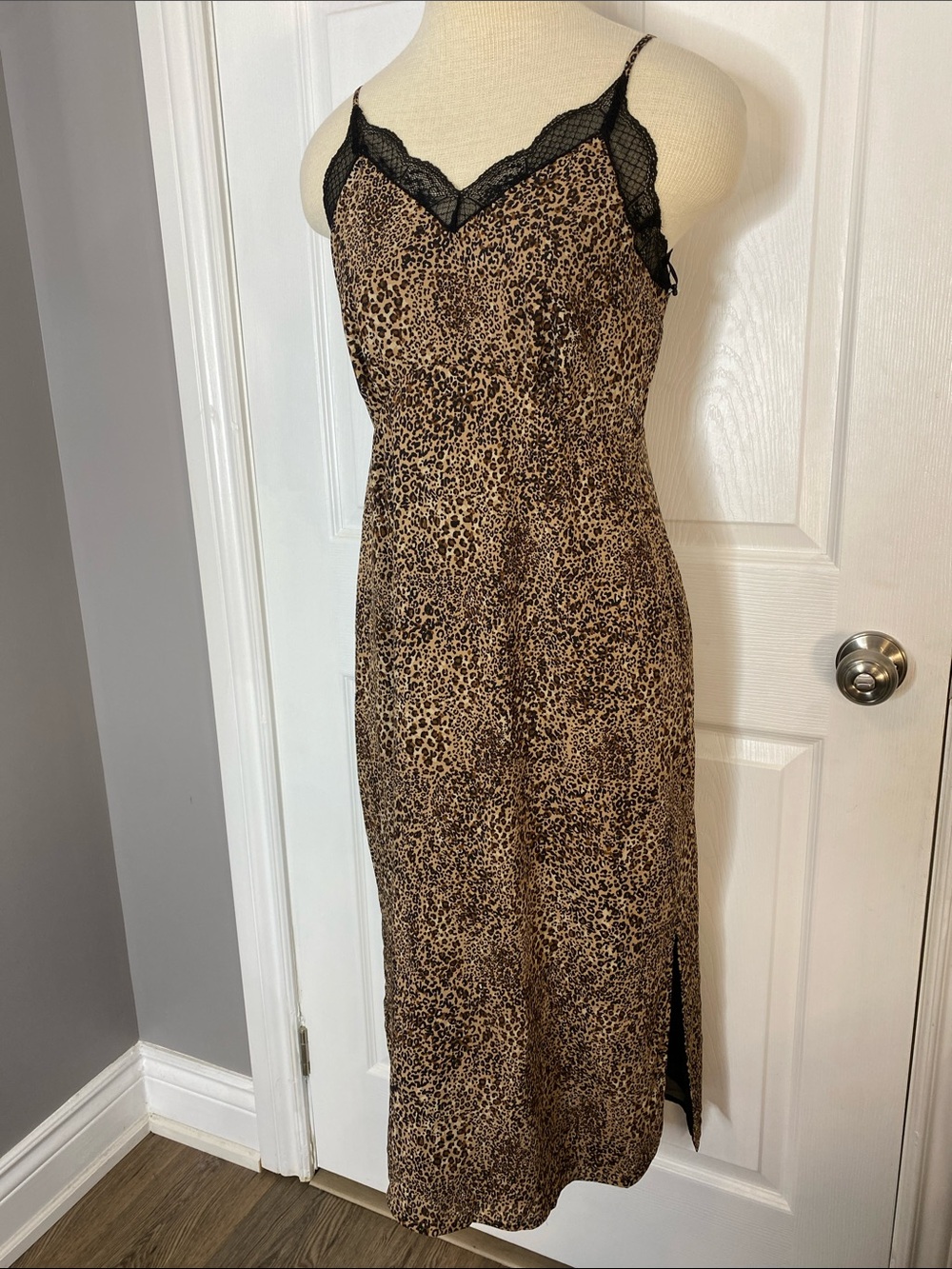 1.STATE Rebel Animal Beats Leopard Lace Trim Slip Midi Dress Size 6 NWT - Picture 4 of 16